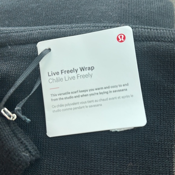 Lululemon Live Freely Wrap Black Merino Wool One Size NWT - Picture 3 of 4